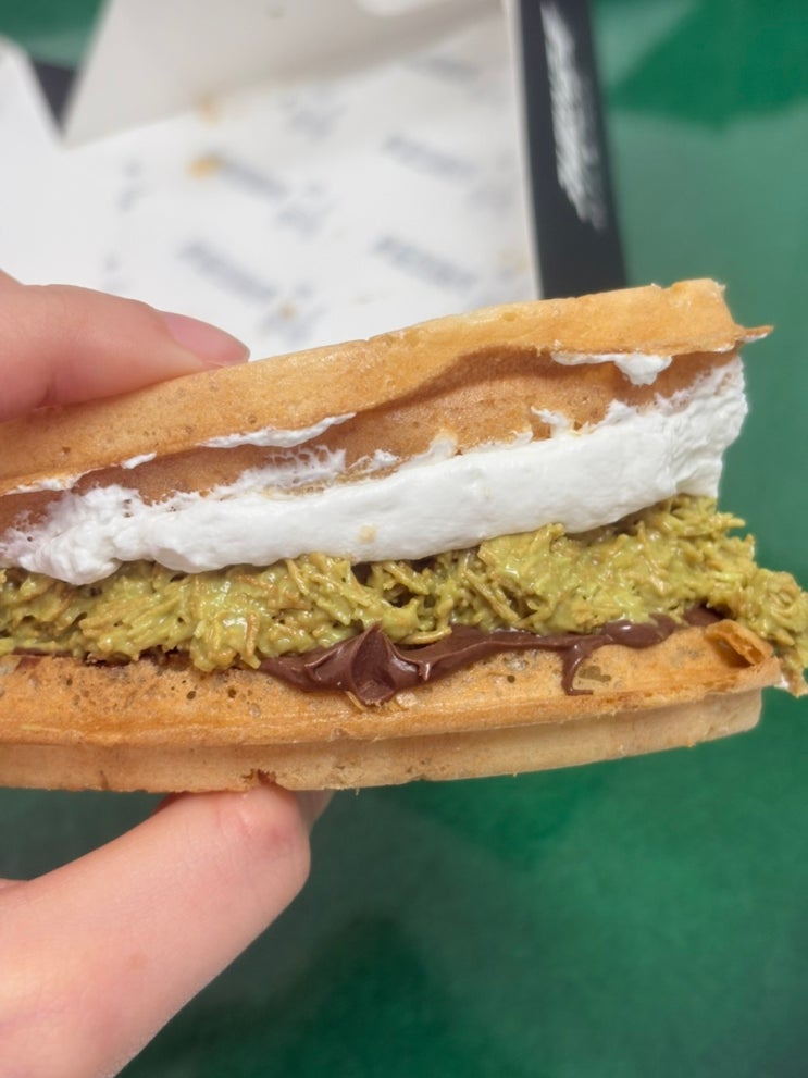  카페인중독 두바이와플 두쫀쿠보다 맛있는 포항 쌍사점 내돈내산