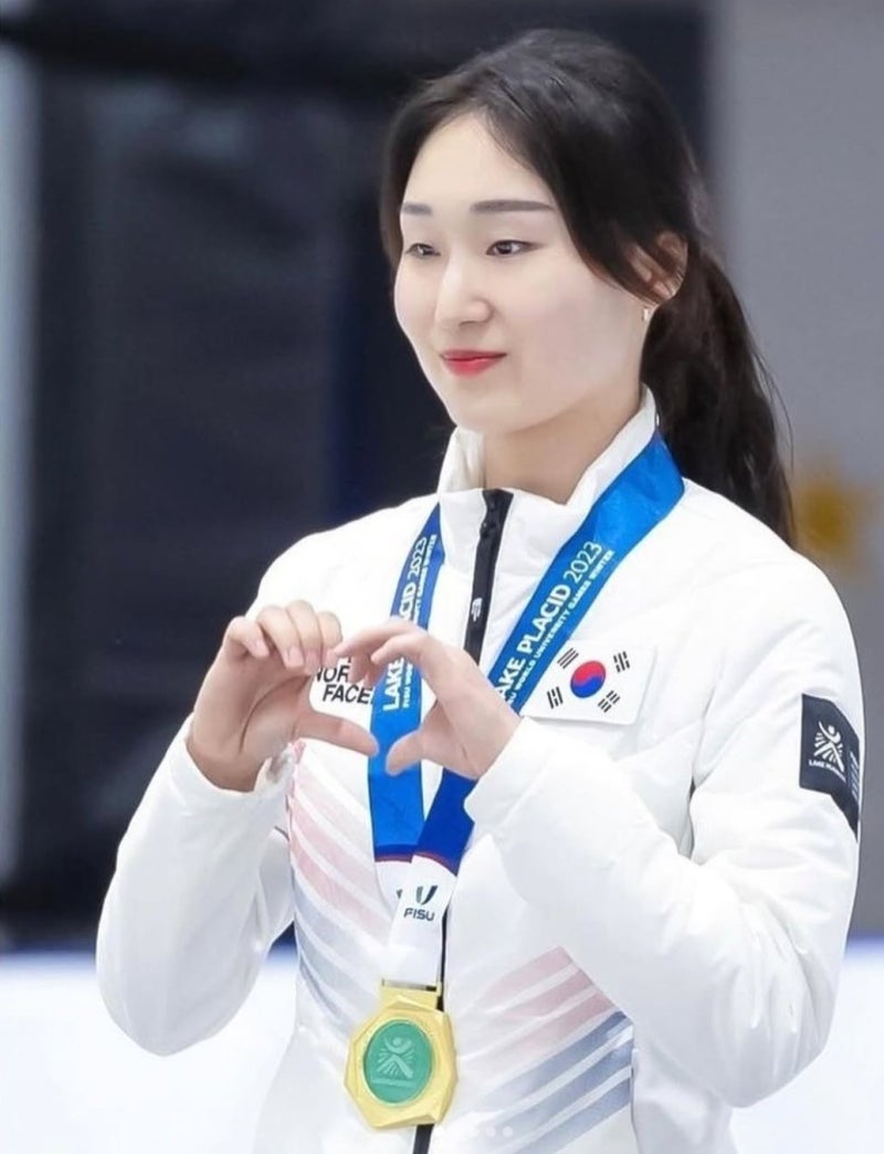 쇼트트랙 최민정 은퇴, 밀라노 올림픽 은빛 피날레와 '쇼트트랙 교본'이 남긴 불멸의 업적 (....