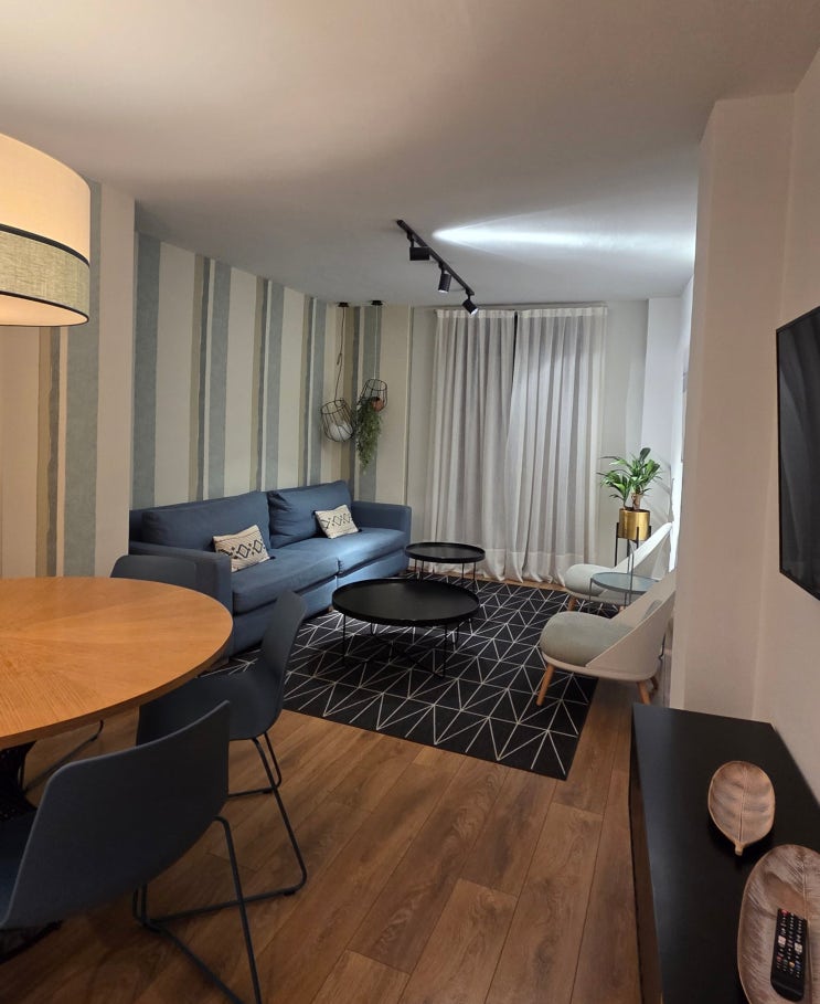  세비야 숙소 위치 추천 | 세비야 대성당 근처 Eleven Apartment | 5명 가족 여행 3 베드룸 아파트먼트 후기