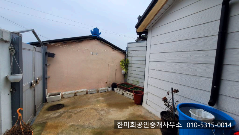 경남고성부동산  경남고성시골집촌집매매 - 하일면 바다 인근 자그마하고 깔끔한 시골집 촌....