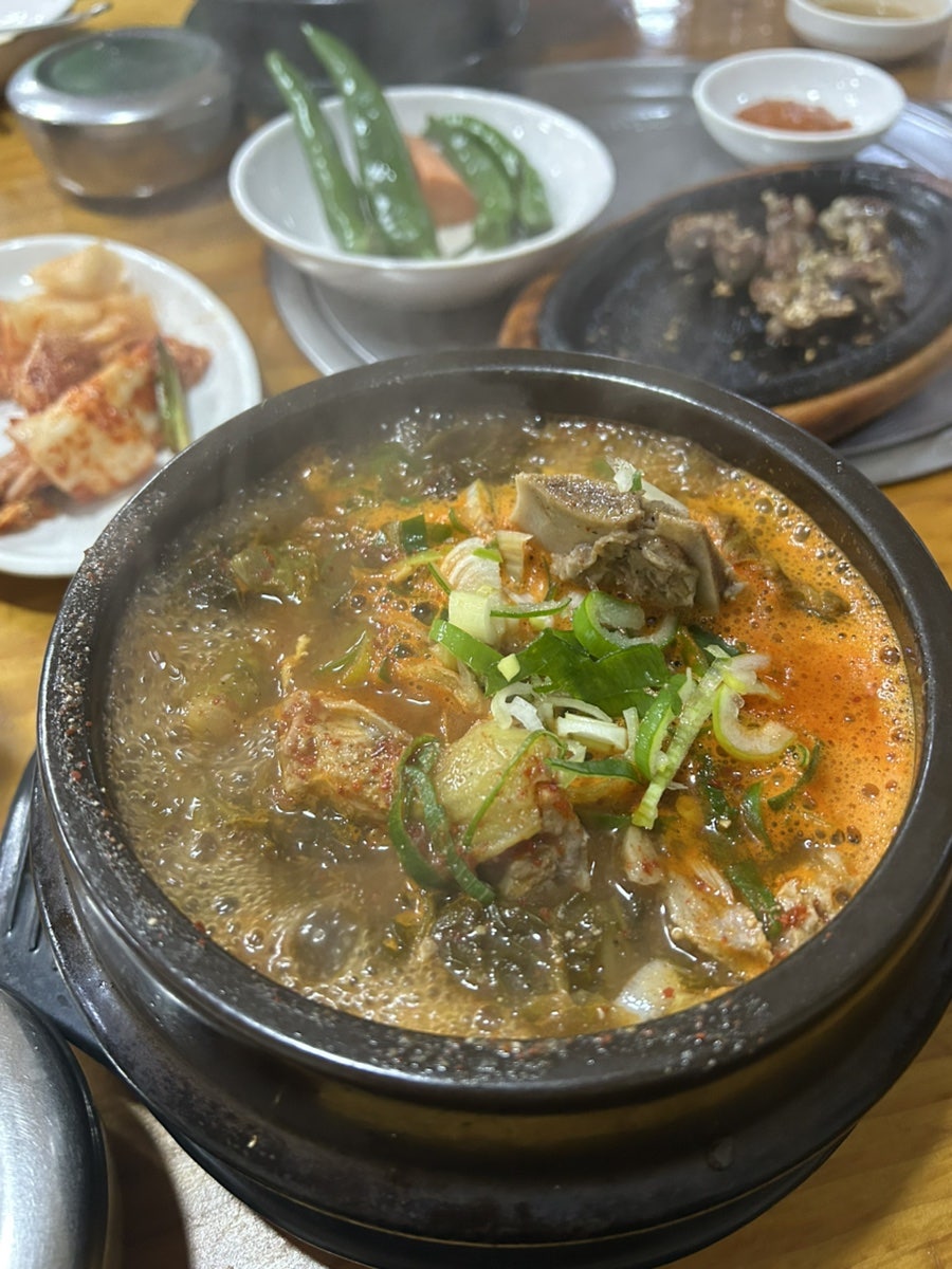 금수강산감자탕 역촌점 사진 4