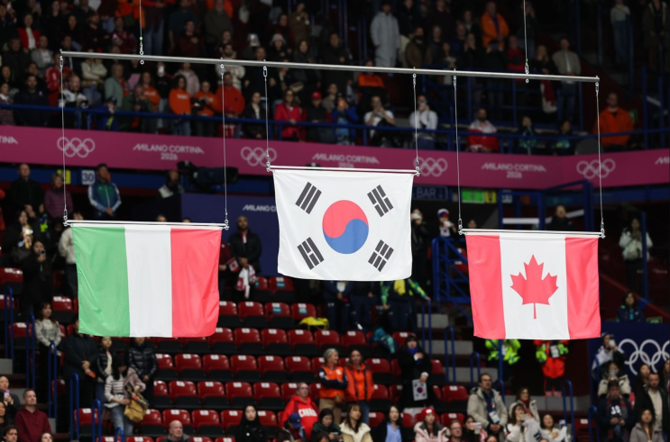  밀라노 동계올림픽 ‘불량 태극기’ 논란 확산에 IOC 사과 시정 약속. 남은 쇼트트랙 시상식은 정상 게양 전망
