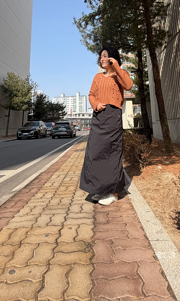  스탠다드 핏 롱 스커트, 미케네 덕분에 간절기코디 완성