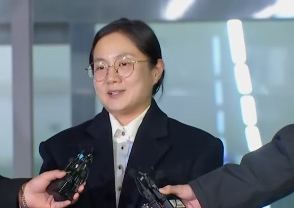  박나래 경찰 조사, 논란 이후 첫 소환 현장