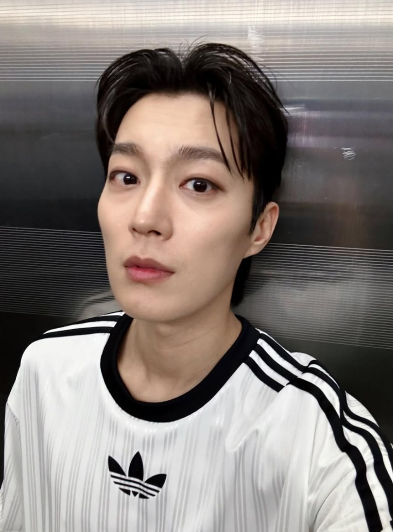 하이라이트 윤두준 근황 17년 차 리더가 보여준 태도