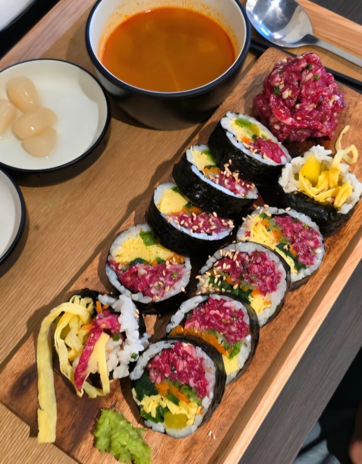  [광안동]신선한 육회가 들어간 든든김밥 광안리 맛집 '육회말이'