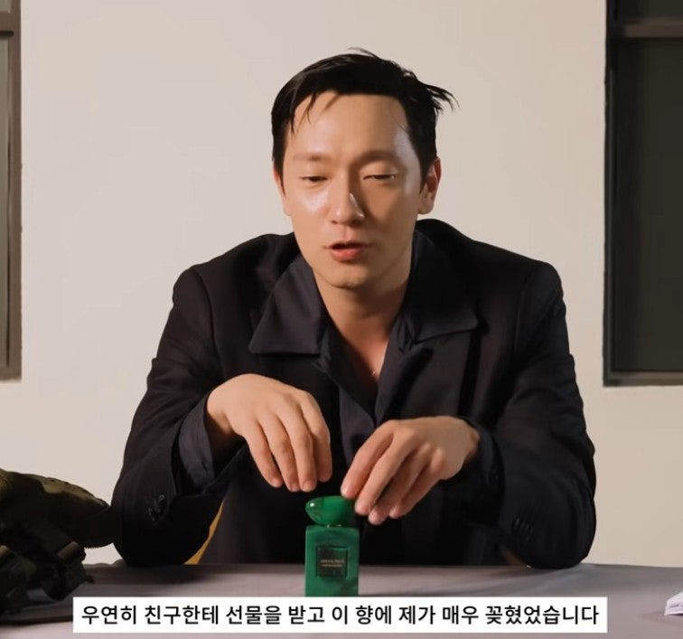 Because I dislike common scents. Son Suk-ku's perfume, Armani Vert Malachite: Why he's stuck with it for over 5 years