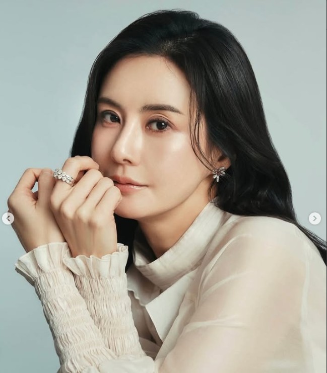 최정윤 재혼 발표 진짜였나, 웨딩화보 공개 뒤 ‘죄송’ 사과 이유 정리