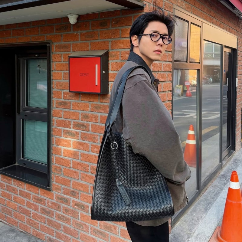 "남자 명품가방 고민 끝?" 주우재가 들어서 난리 난 600만원대 보테가 베네타 토트백