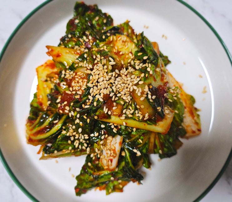  달고 맛있는 아삭한 봄동 무침 겉절이 만들기 양념 황금비율 공개 | 겨울 별미 바다향 가득 생굴 제철 한상