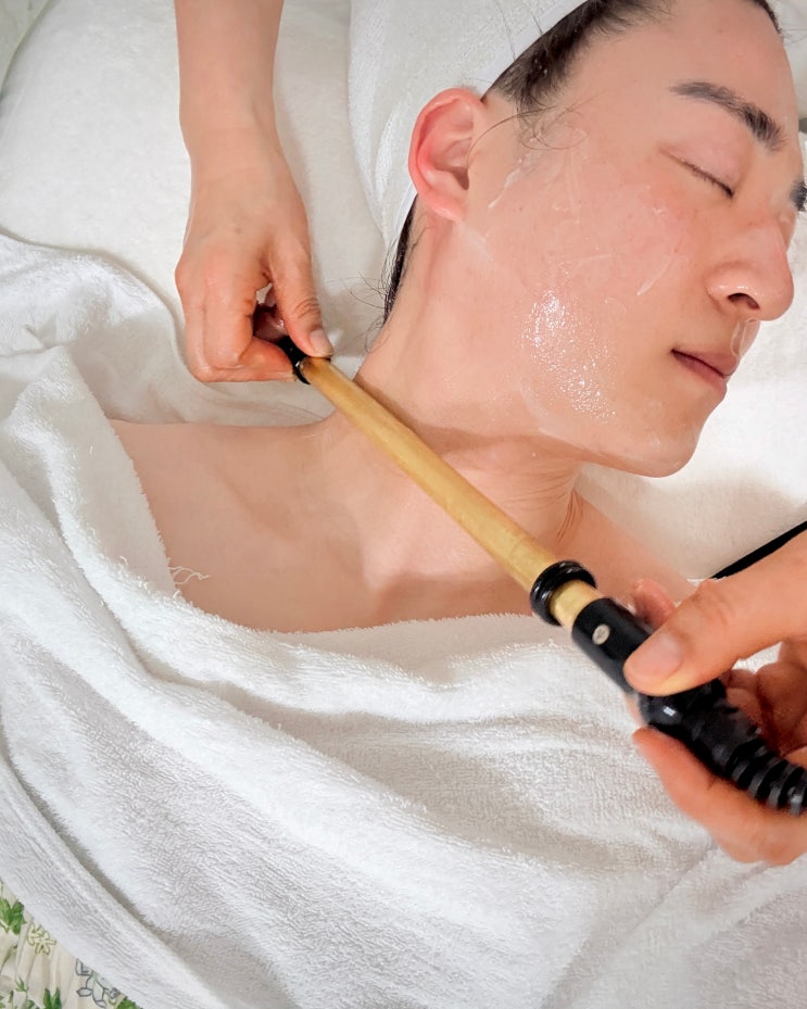  당산역 웨딩관리 어현숙 에스테틱 윤곽관리 및 데콜테 어깨관리