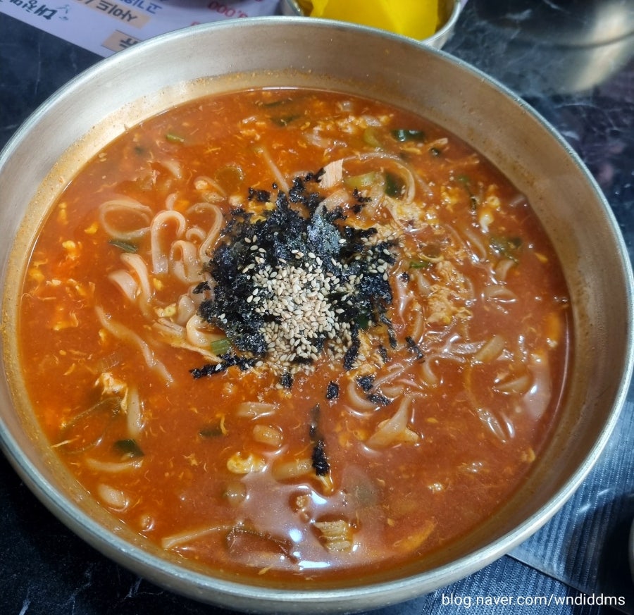 대청마루닭칼국수 용호본점 사진 6