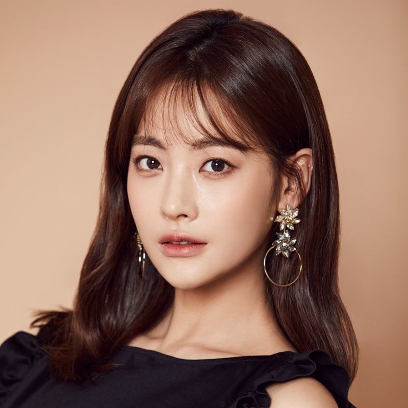 중3 때 걸그룹 데뷔했다가 망했지만 10년 무명 끝에 로코 여신 된 이 배우