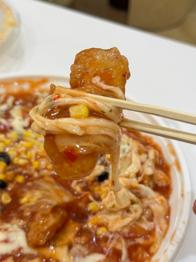  춘천에서 맛보는 근본, 최초의 김치피자탕수육 맛집 <대박탕수육>
