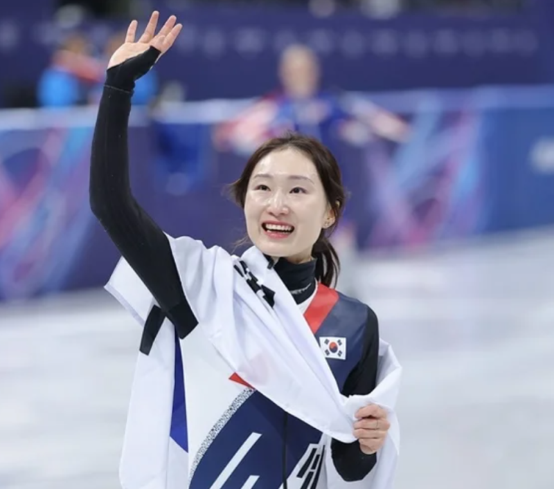 "너는 이미 엄마 인생의 금메달이야"…최민정 펑펑 울린 손편지, 올림픽 최다 7개 메달의 숨....