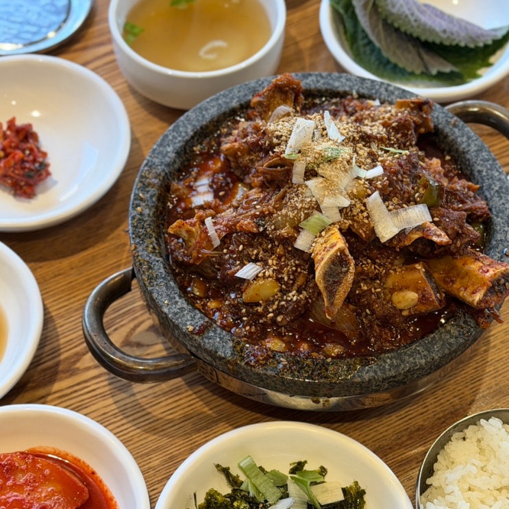  대구 동성로 갈비찜 청우해장 더현대 근처 한식 맛집