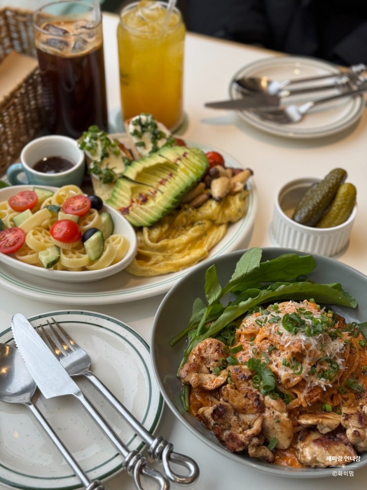  석촌호수브런치 맛집 르브리에 송리단길 벚꽃축제 데이트코스 추천