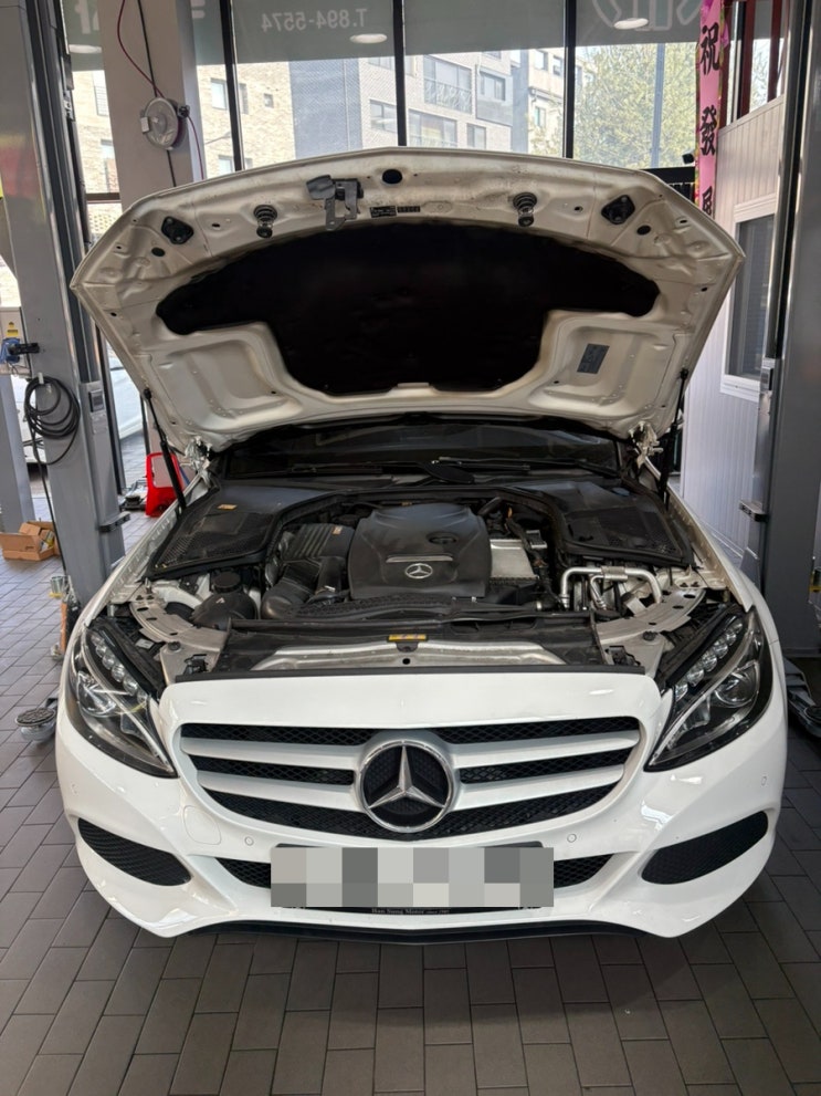  의정부 민락동 카센터 (어바웃 모터스) 벤츠 W205 C200 엔진경고등 써모스텟,크랭크케이스 배기밸브 교환 작업