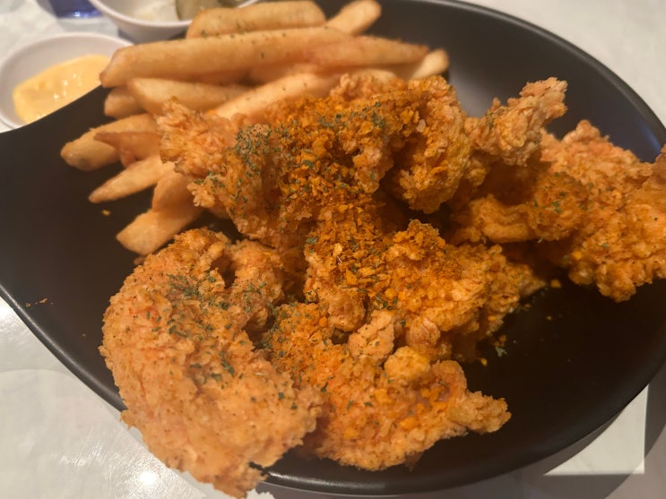  이국적인 카레향이 그윽한 빠싹커리네치킨, 용산 치맥 맛집 <깐부치킨 용산푸르지오써밋점>