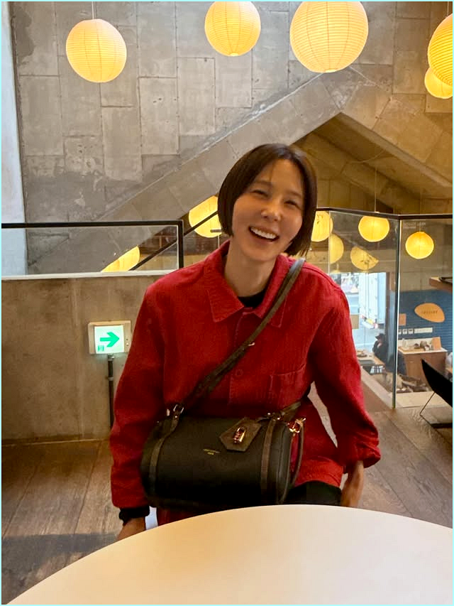  김나영이 선택한 500만 원대 루이비통 가방? 익스프레스 PM의 클래식한 반전