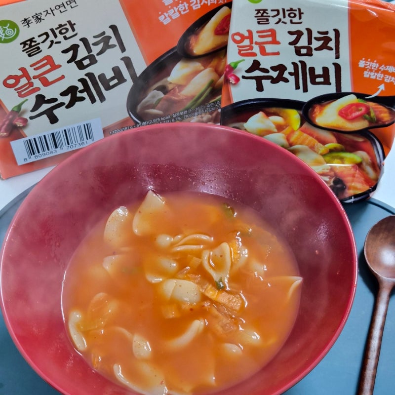 캠핑요리 간편요리 추천 '이가자연면' 쫄깃한 얼큰김치수제비