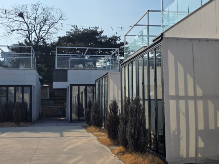  양양 감성 숙소 찾는다면? 하조대 해수욕장 인근 숙소 풀라운지펜션이 답!