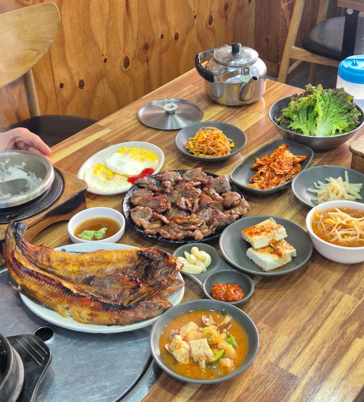  서울 북한산 맛집 '궁전회관' 연탄불백,솥밥,생선구이 수유리 30년 전통 맛있는 시골밥상 아침식사 가능