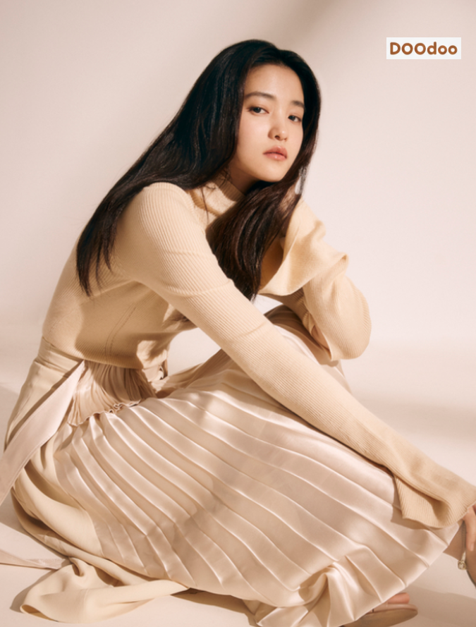 Kim Tae-ri's Profile: From "Revenant" Grand Prize to "After-School Tae-ri," Age, Education, and Past Theater Days