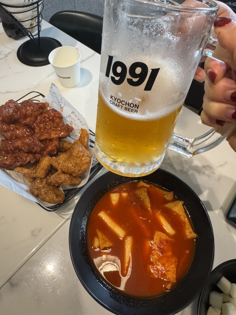 교촌치킨 용산점 사진 1