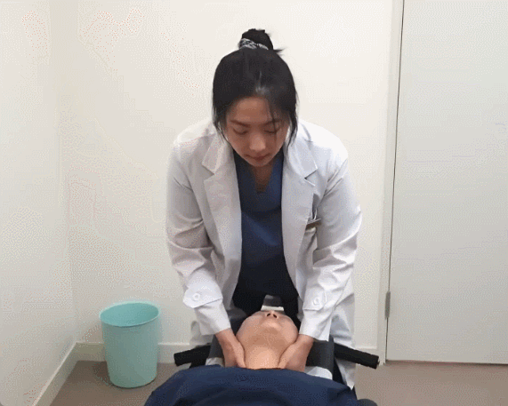  길동 어깨통증 한의원, 치료받아도 또 아프면 어깨만 보면 안 됩니다