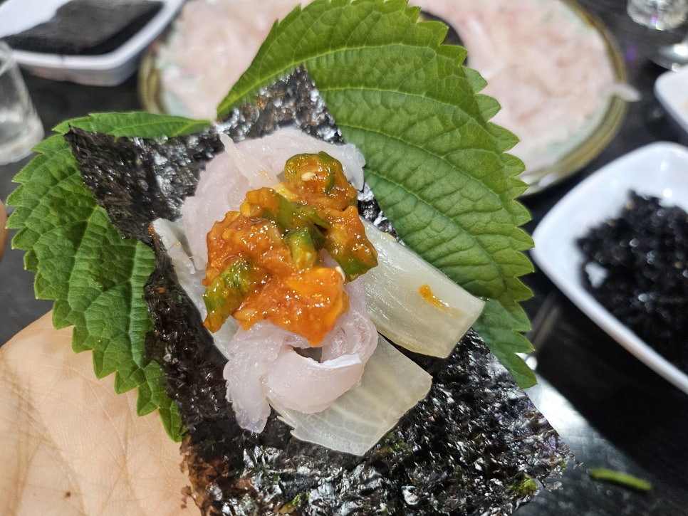 죽변항등대막회 사진 5