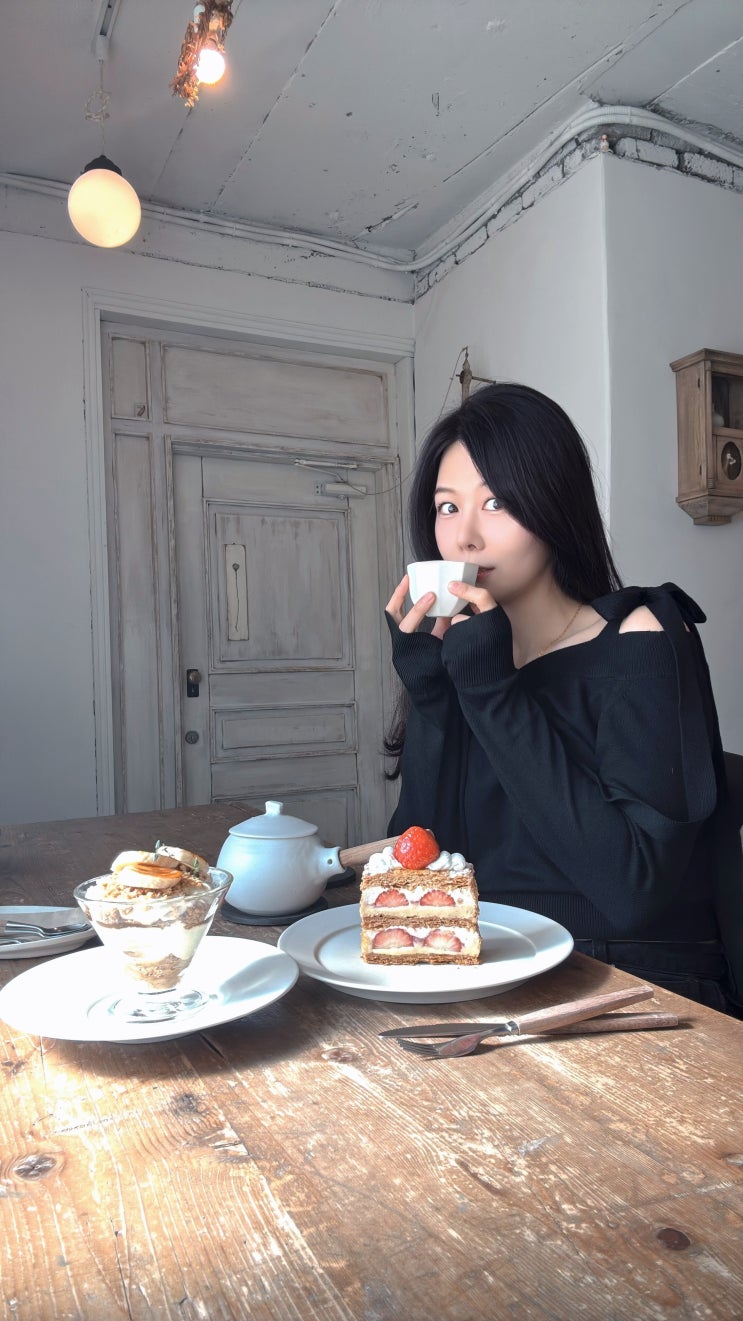  주차불가에도 줄 서는 성남 남한산성입구역 디저트카페 기면민 딸기 고구마 파이의 반전 매력