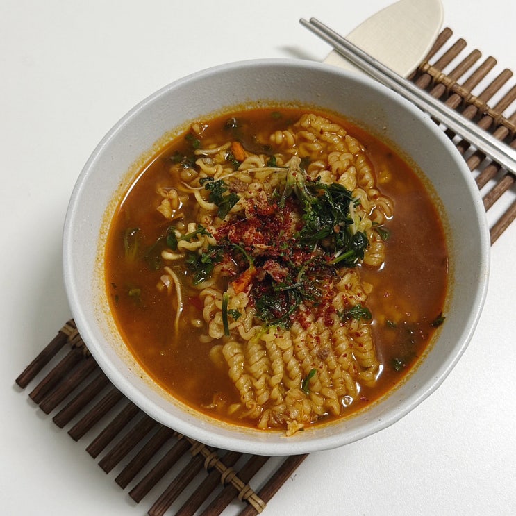  김시현셰프 아기맹수 냉이라면, 이건 솔직히 반칙인데요