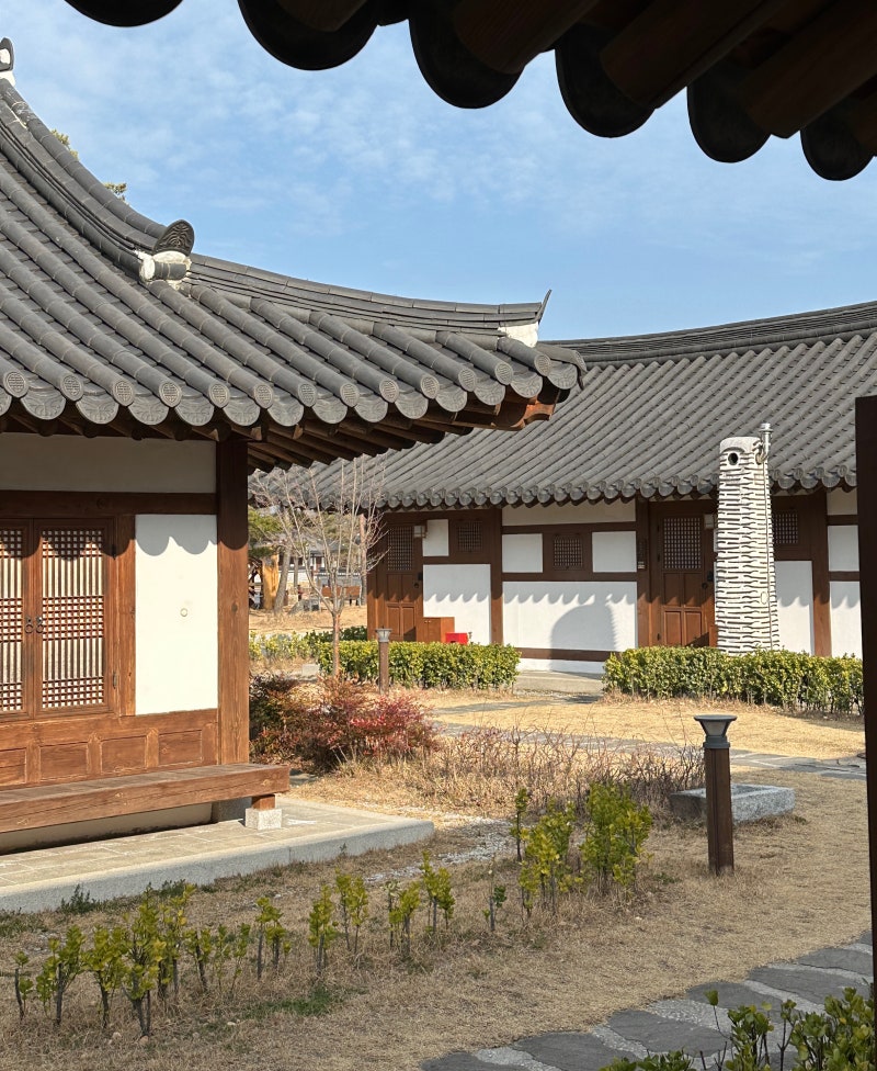 [강릉] 오죽한옥마을 보급형 독서2관 가성비 좋은 전통한옥 주말 숙박 후기