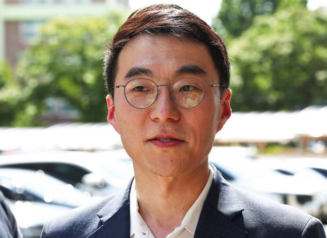‘현지 누나’ 김남국의 등판, 오만과 무능이 만든 정치의 민낯