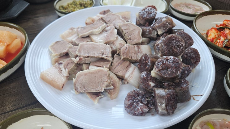  [춘천 맛집] "기차 놓쳐도 후회 안 합니다" 김유정역 앞 유정국밥, 국물 한 입에 기차 놓친 사연