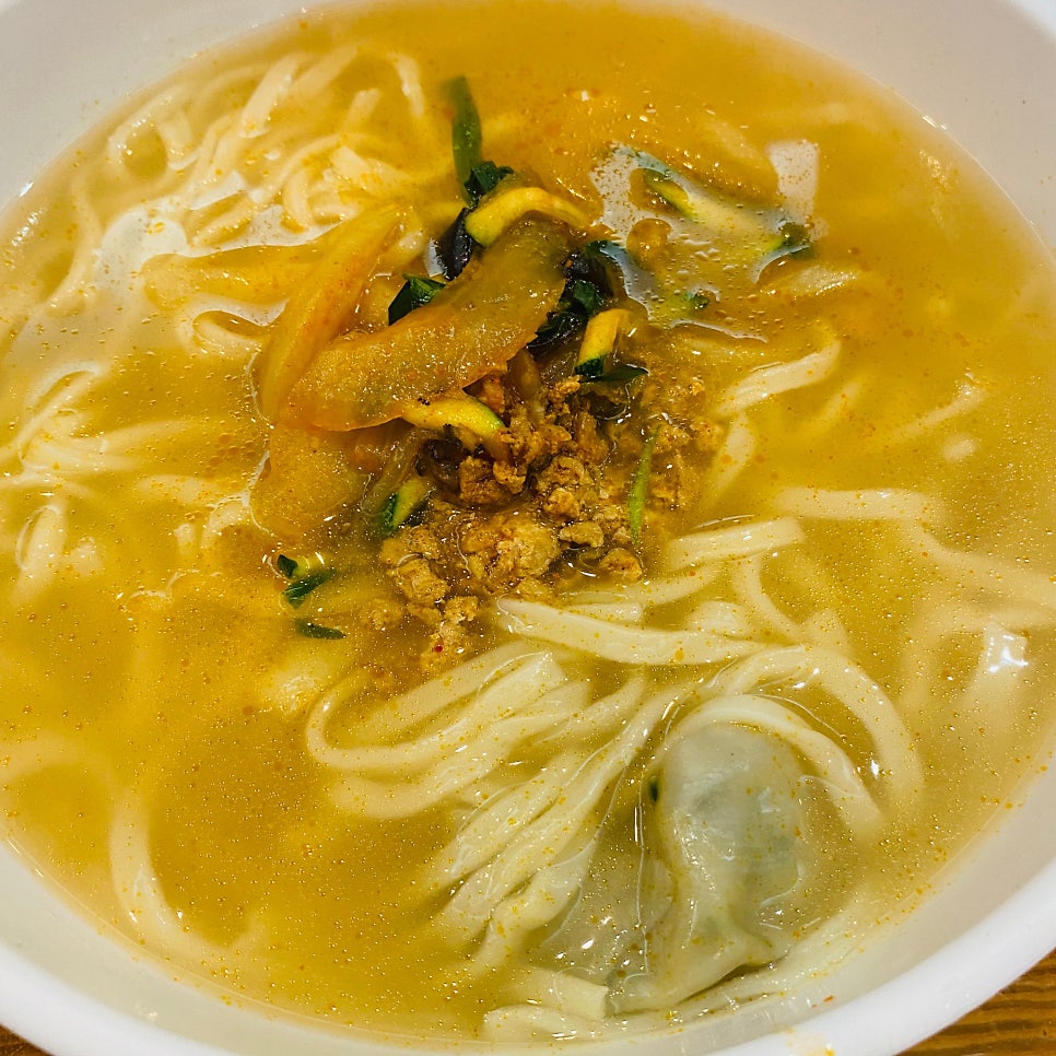 Hangukgyoja Jamsiljeom photo 3