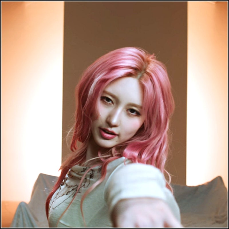 IVE Gaeul's Solo Song 'Odd' Performance Video & Lyrics / For those seeking dreamy, saint-like K-pop