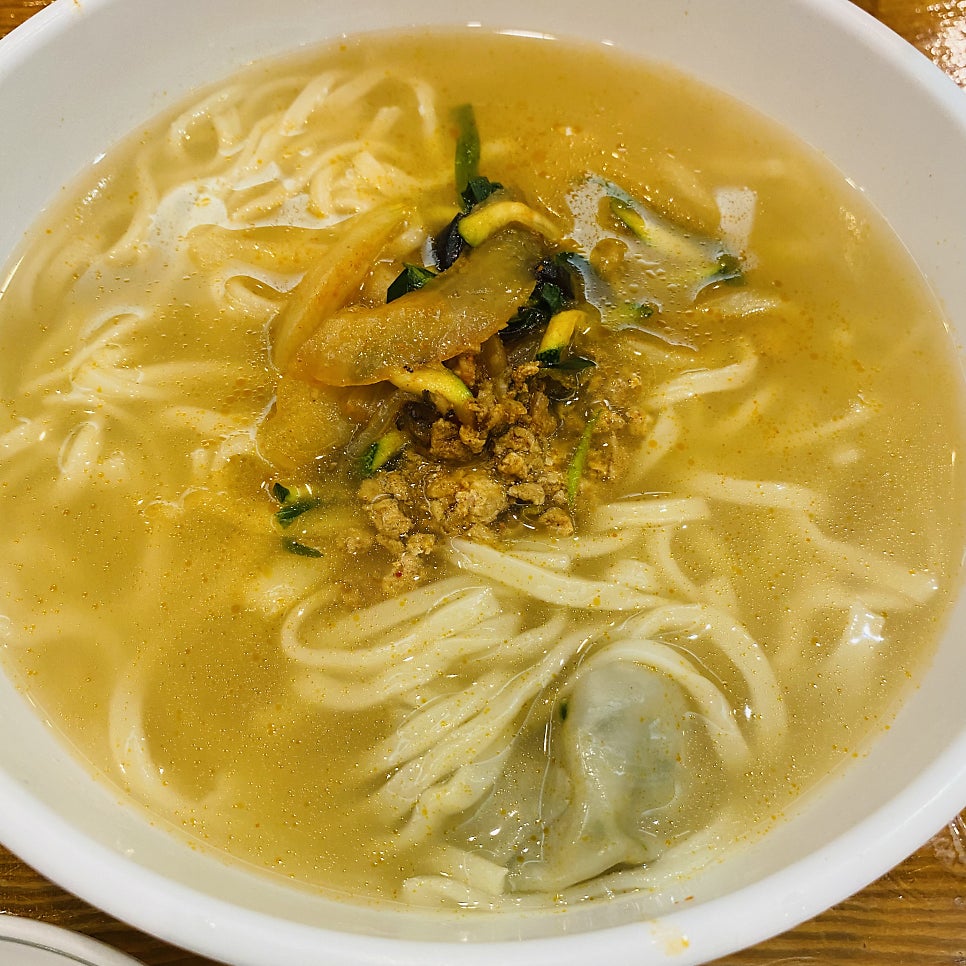 Hangukgyoja Jamsiljeom photo 1