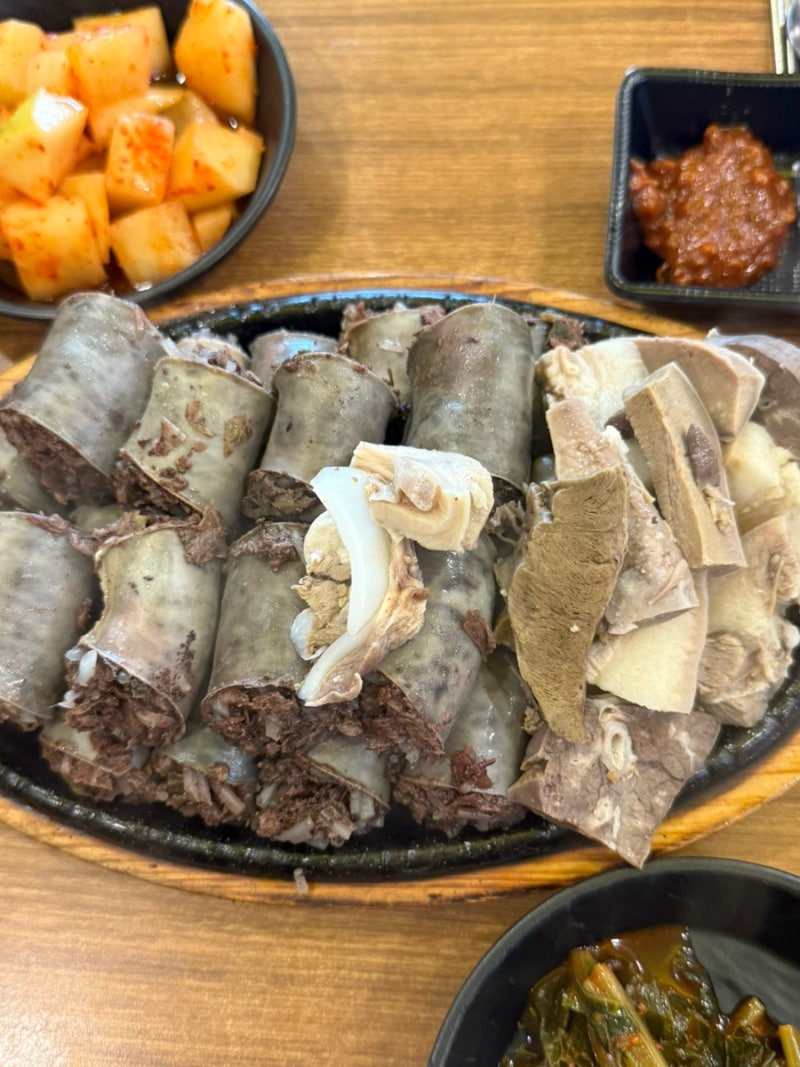 아침 일찍 문 여는 신은수참병천순대집, 푸짐한 병천 순대국밥 한 그릇