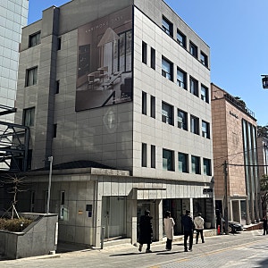 가리모쿠공식매장리모드, 깔끔한 일본식 원목 인테리어로 꿈의 내 집단장