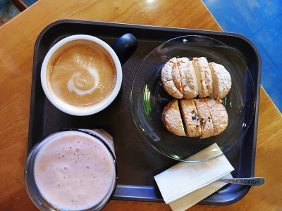 강남 논현역주차가능카페 카페리앤｜분위기 좋은 반포동카페  다쿠아즈 맛집