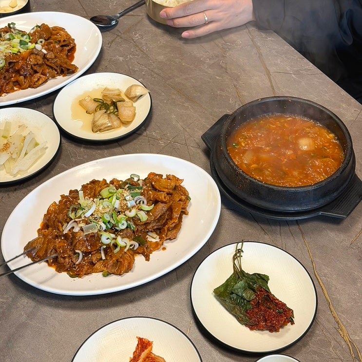  창원 명서동 맛집 시댁ㅣ평일 점심특선 제육볶음,전골 후기
