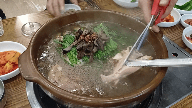 서울. 당산. 중년 아저씨들 소주 한잔하기 좋은 능이백숙 맛집. 당산마루 능이버섯삼계탕.
