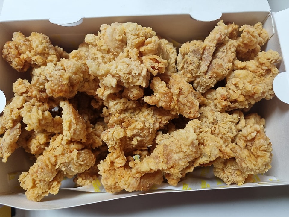 썬더치킨 부산신호1호점 사진 6