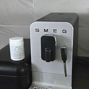 스메그(smeg) 전자동 커피머신 BCC02 분쇄 추출 경로 세정제 K-554 사용법 / 에스프레소 추출이 잘....