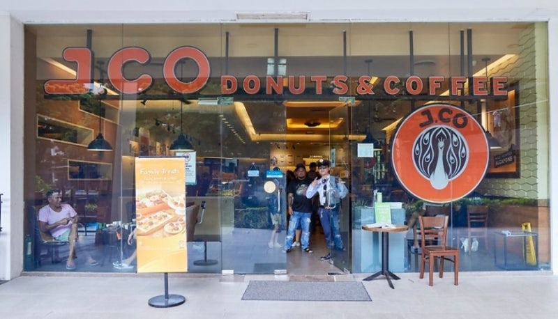 필리핀 세부 아얄라몰 디저트 맛집 – J Co 도넛 (달콤한 도넛과 커피 전문)