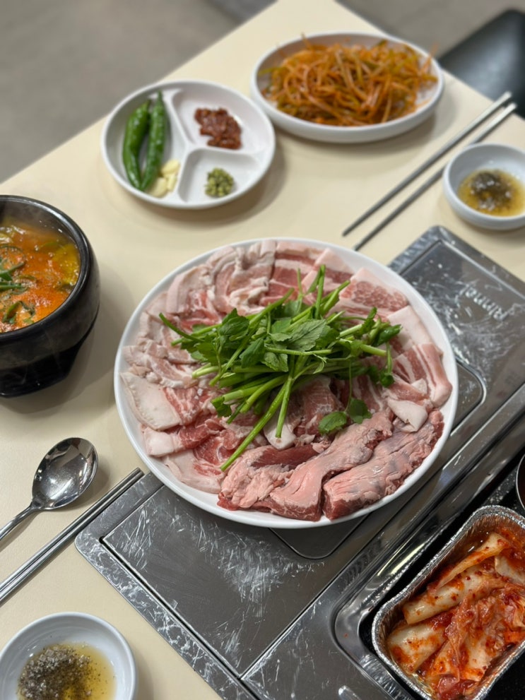  금백돈 독산동 맛집 삼겹살, 독산역 맛집 (아기의자 있음, 주차무료)