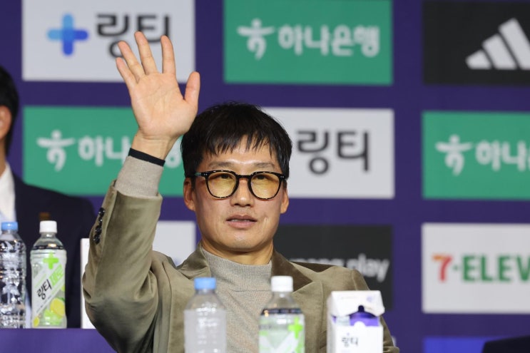  이정효 감독, 수원에서 "못하면 죽어야지" 발언! 팬 기대가 라이벌?