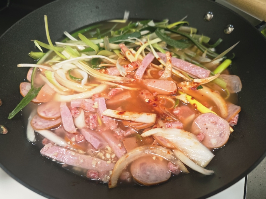 본맛송탄부대찌개 군포점 사진 6